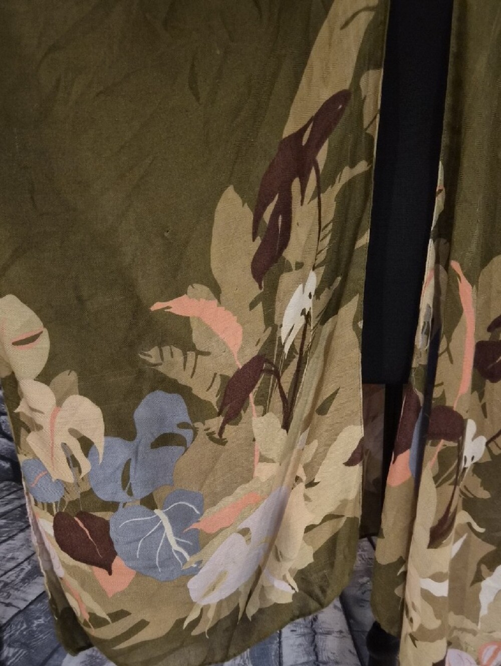 Sonoma Olive Floral Layered Wrap - Picture 5 of 11